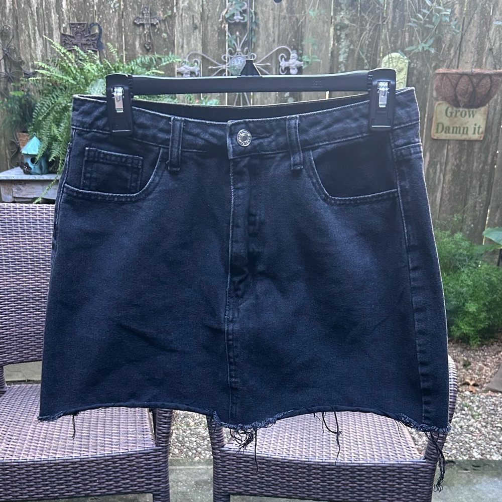 SHEIN Black Denim Skirt
